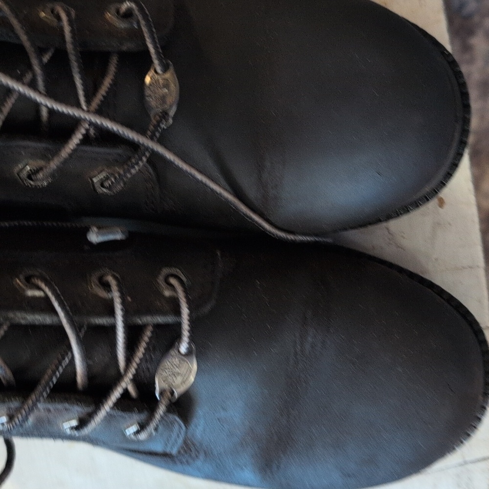 Rugged Black Timberland Lace Up Boots Size 7 And 1/2